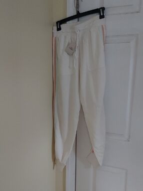 Faherty Womens Sweats Size Small New Off White